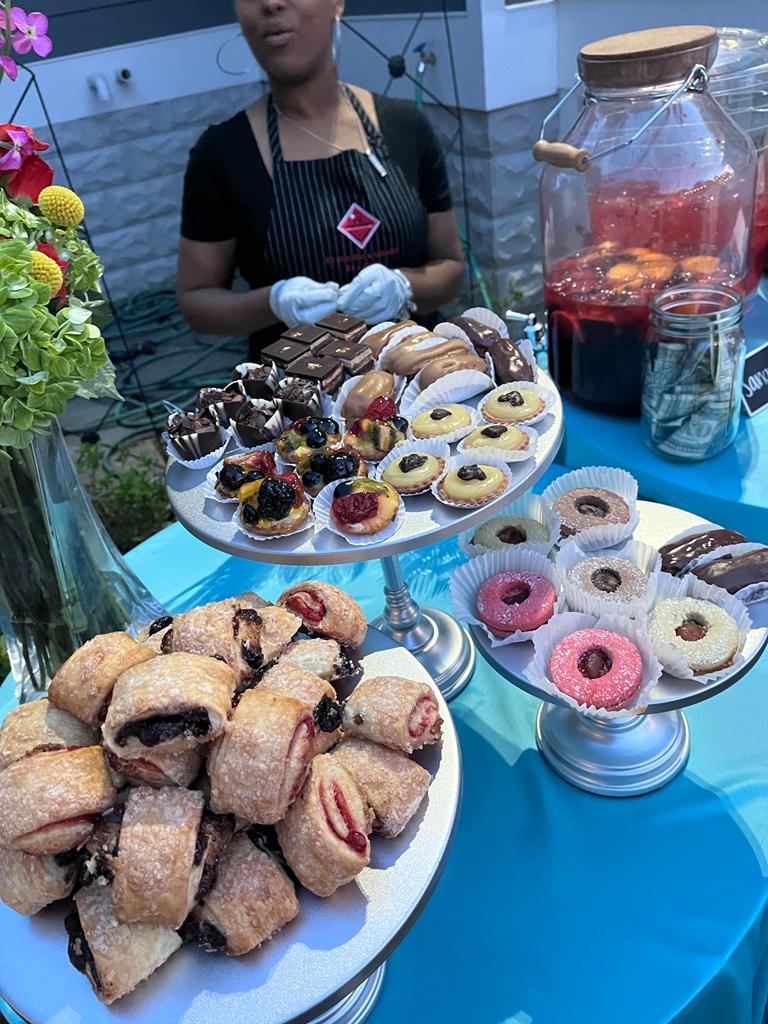 Dessert trays
