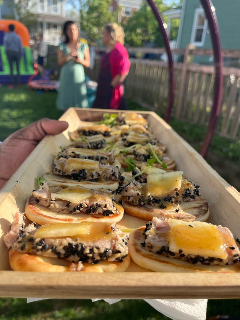 Appetizer tray
